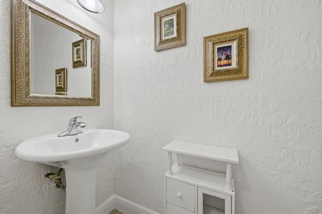 454 Westree Lane, Plantation, FL 33324