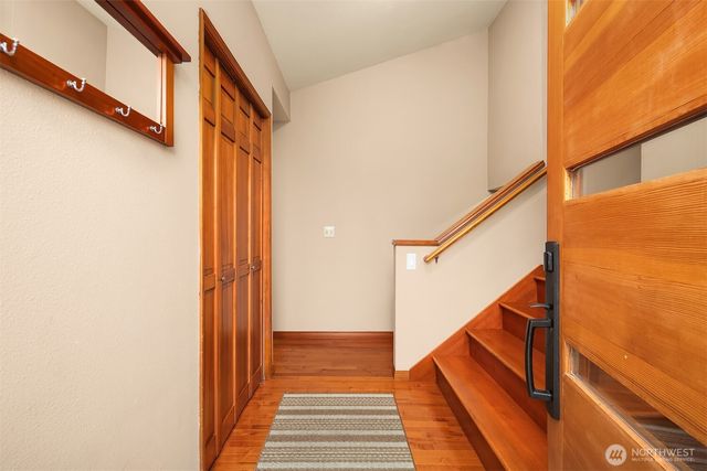 902 7th Avenue S, Edmonds, WA 98020