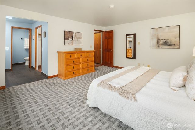 902 7th Avenue S, Edmonds, WA 98020