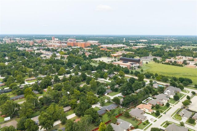 2757 Walnut Road, Norman, OK 73072
