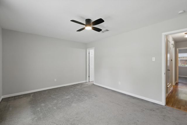 8609 Main Street, North Richland Hills, TX 76182