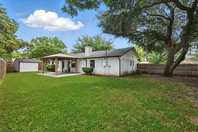 8609 Main Street, North Richland Hills, TX 76182