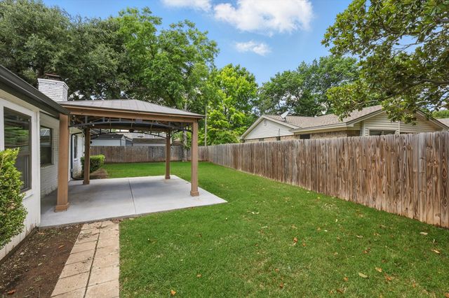 8609 Main Street, North Richland Hills, TX 76182