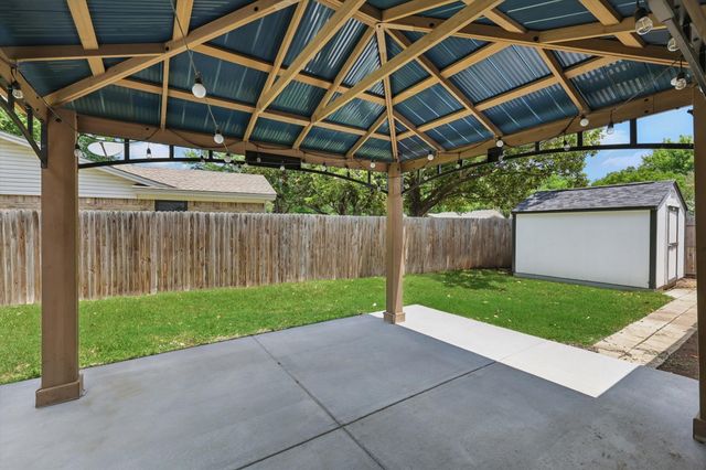 8609 Main Street, North Richland Hills, TX 76182