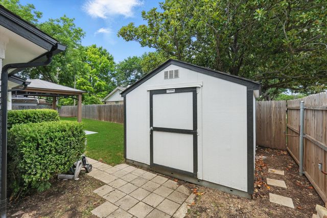 8609 Main Street, North Richland Hills, TX 76182