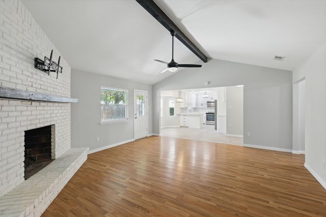 8609 Main Street, North Richland Hills, TX 76182