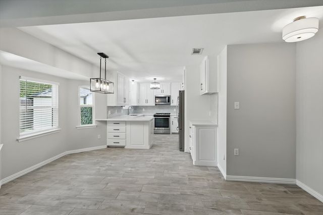 8609 Main Street, North Richland Hills, TX 76182