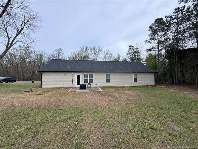 729 Wallace McLean Road, Raeford, NC 28376