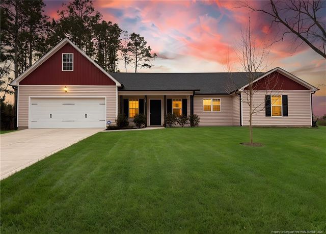 729 Wallace McLean Road, Raeford, NC 28376