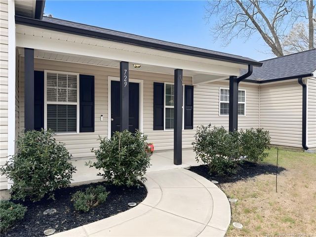 729 Wallace McLean Road, Raeford, NC 28376