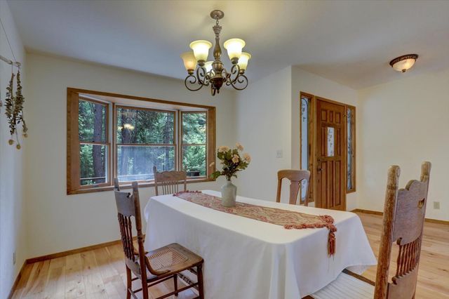13755 Quaker Hill Cross Rd, Nevada City, CA 95959