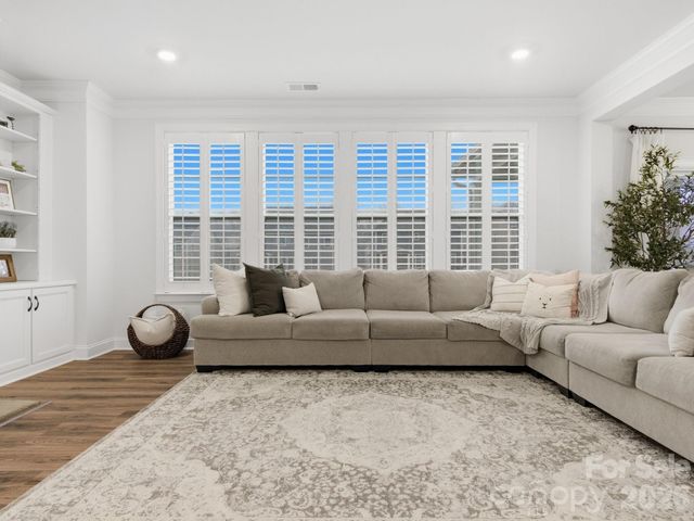 2204 Skybrook Oaks Drive, Huntersville, NC 28078