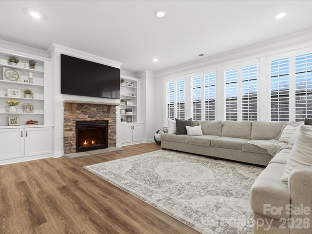 2204 Skybrook Oaks Drive, Huntersville, NC 28078
