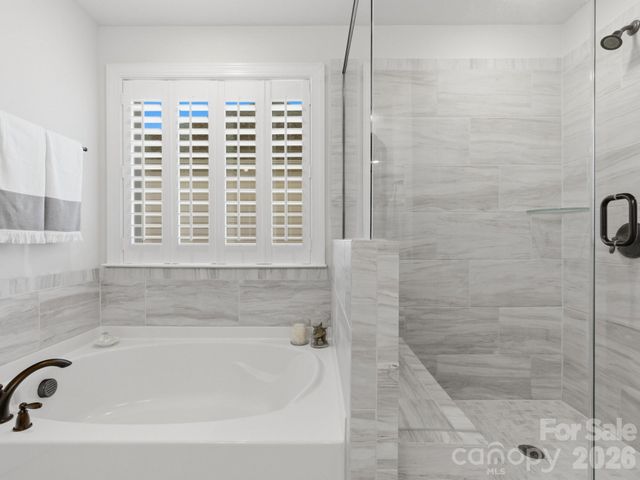 2204 Skybrook Oaks Drive, Huntersville, NC 28078
