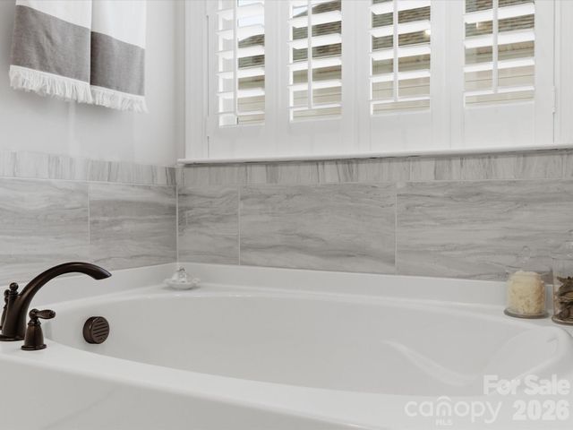 2204 Skybrook Oaks Drive, Huntersville, NC 28078