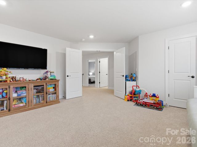 2204 Skybrook Oaks Drive, Huntersville, NC 28078