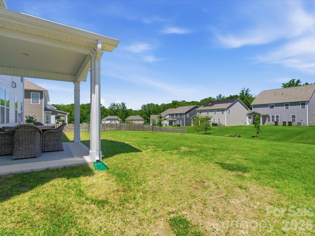 2204 Skybrook Oaks Drive, Huntersville, NC 28078