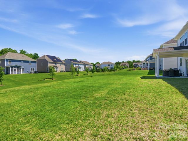2204 Skybrook Oaks Drive, Huntersville, NC 28078