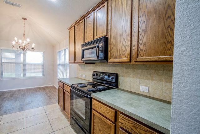 8960 Riscky Trail, Fort Worth, TX 76244