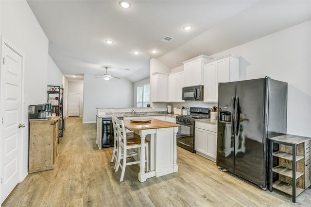 1183 Bluebonnet Trail, Bellville, TX 77418