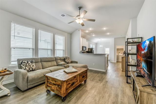 1183 Bluebonnet Trail, Bellville, TX 77418