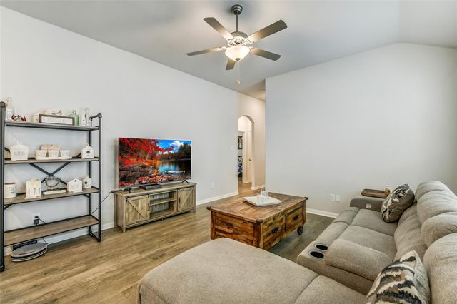 1183 Bluebonnet Trail, Bellville, TX 77418