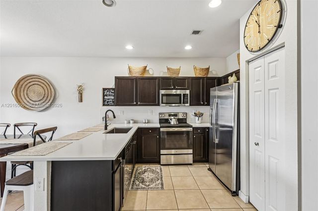 284 SE 37th Ter, Homestead, FL 33033