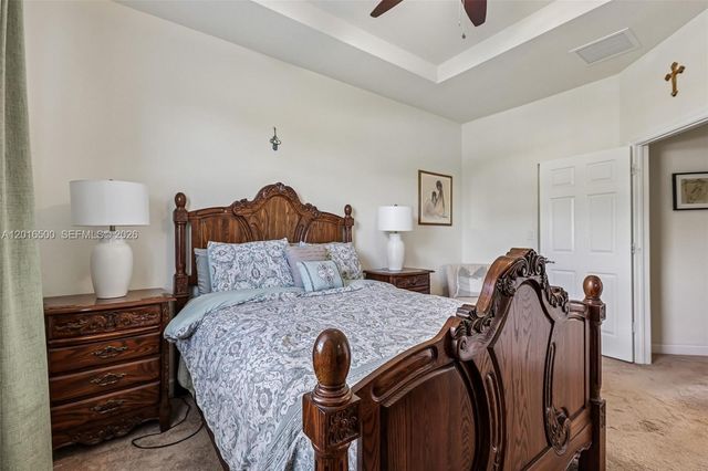 284 SE 37th Ter, Homestead, FL 33033