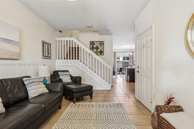 284 SE 37th Ter, Homestead, FL 33033