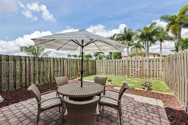 284 SE 37th Ter, Homestead, FL 33033