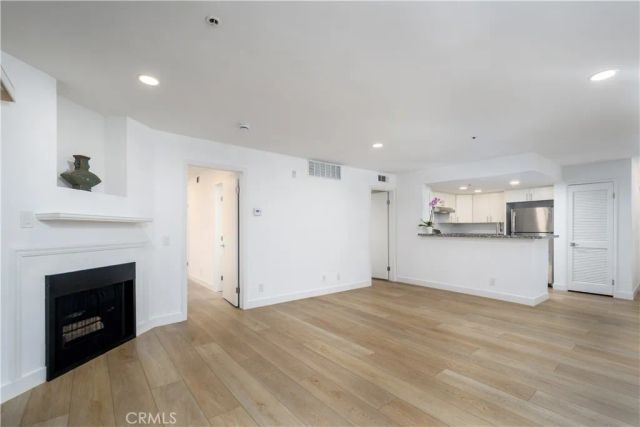 35 Linden, Long Beach, CA 90802