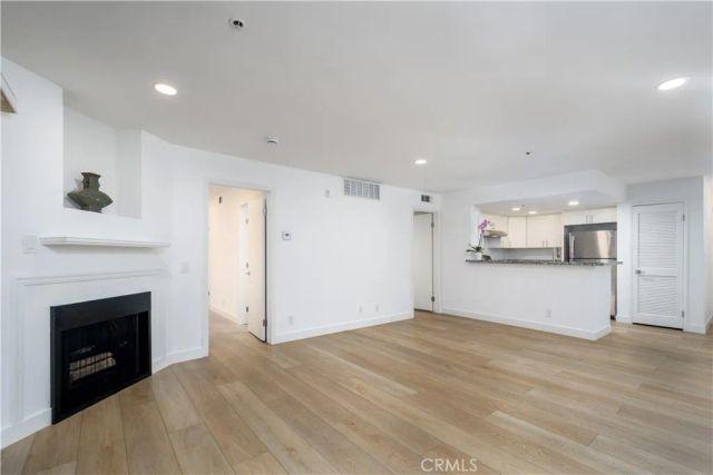 35 Linden, Long Beach, CA 90802