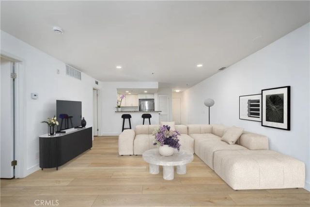 35 Linden, Long Beach, CA 90802