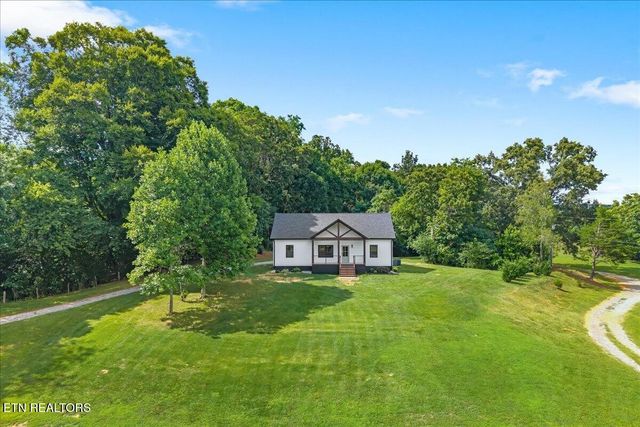 225 Summit Rd, Madisonville, TN 37354