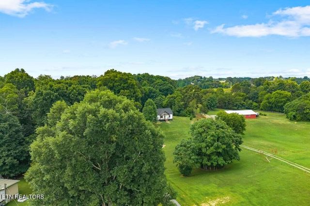 225 Summit Rd, Madisonville, TN 37354