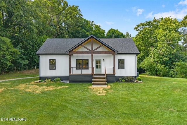 225 Summit Rd, Madisonville, TN 37354