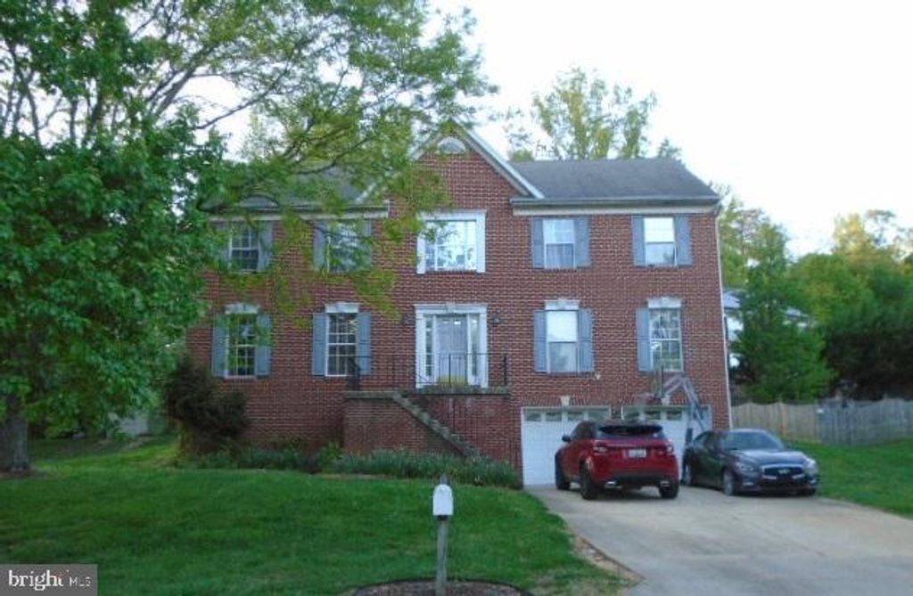 10711 FEATHERSTONE DR, Fort Washington, MD 20744