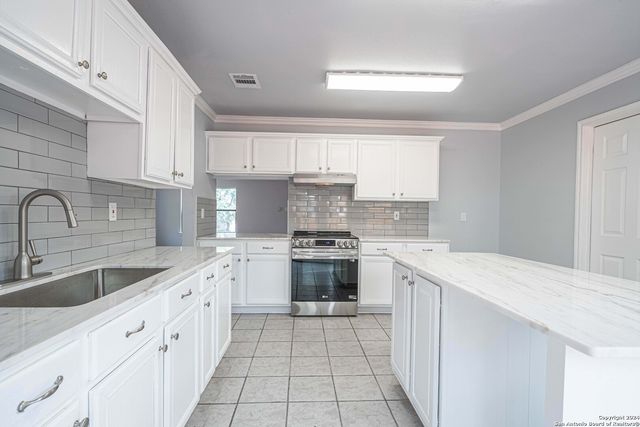 2207 OPAL CREEK DR, San Antonio, TX 78232