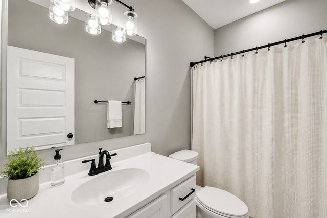 778 Oakleaf, Greenfield, IN 46140