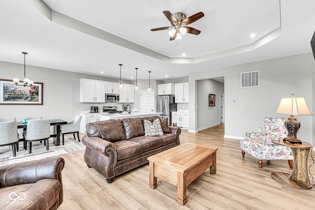 778 Oakleaf, Greenfield, IN 46140