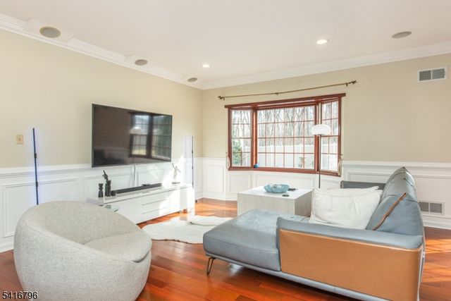 35 Waughaw Rd, Montville Twp., NJ 07082
