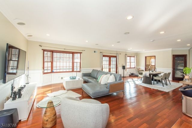 35 Waughaw Rd, Montville Twp., NJ 07082