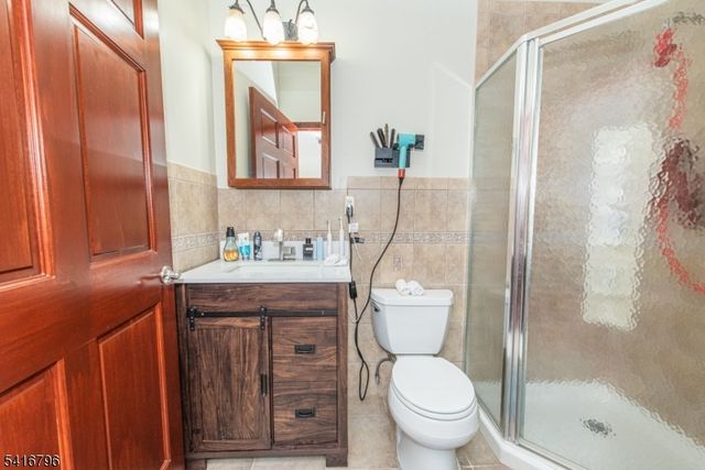 35 Waughaw Rd, Montville Twp., NJ 07082