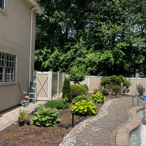 35 Waughaw Rd, Montville Twp., NJ 07082