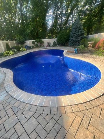35 Waughaw Rd, Montville Twp., NJ 07082
