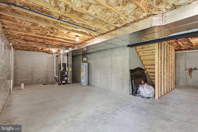 160 PAYNE DR, Mount Wolf, PA 17347