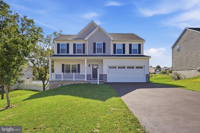 160 PAYNE DR, Mount Wolf, PA 17347