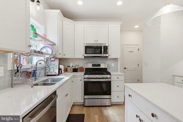160 PAYNE DR, Mount Wolf, PA 17347