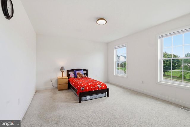 160 PAYNE DR, Mount Wolf, PA 17347