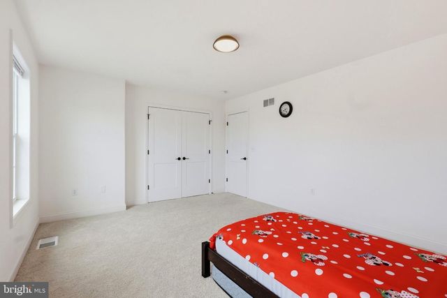 160 PAYNE DR, Mount Wolf, PA 17347